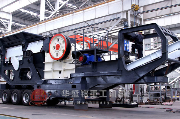 顎破移動制砂機
